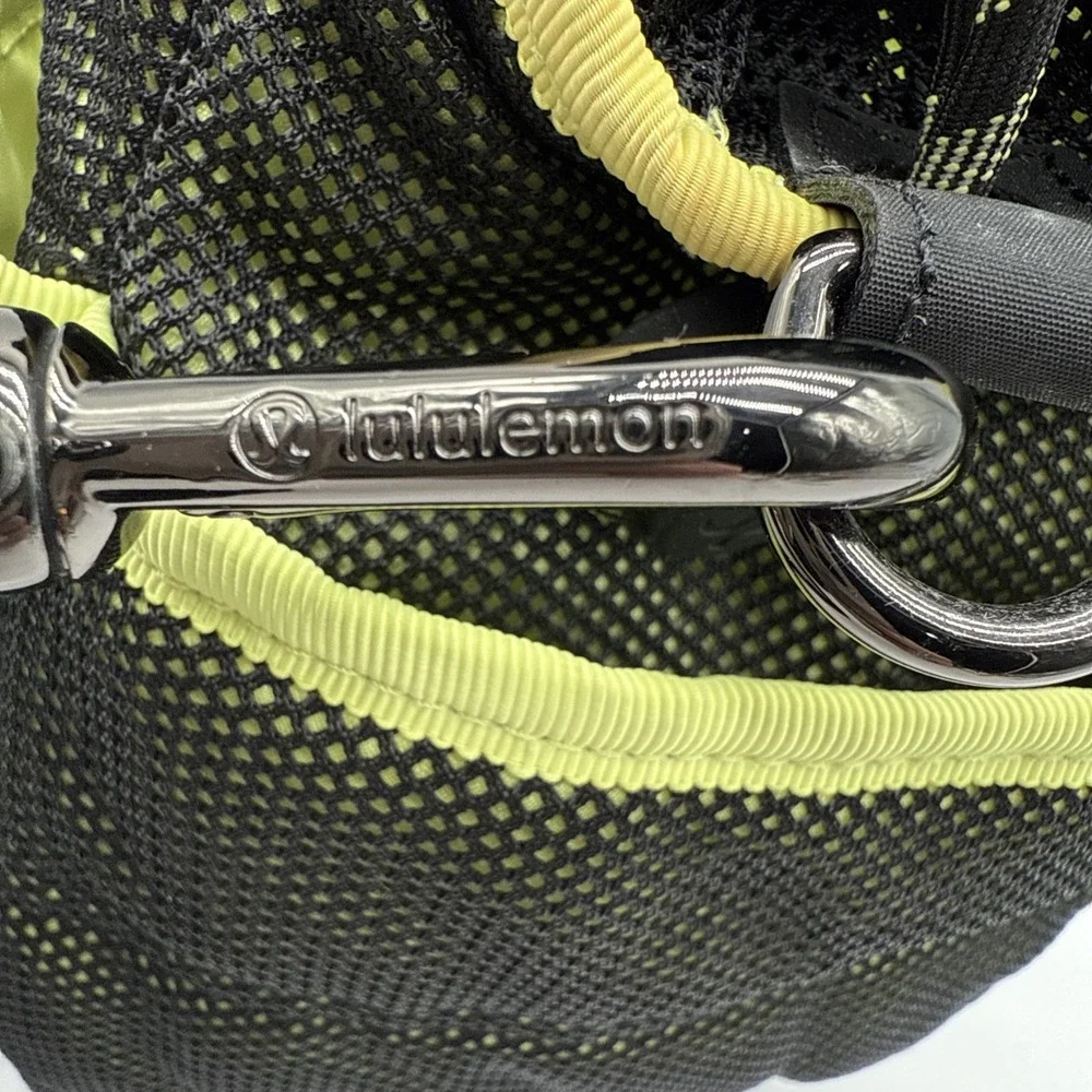 Lululemon Dash‎ All Day Bucket bag *6.5L Black/Lemon Vibe